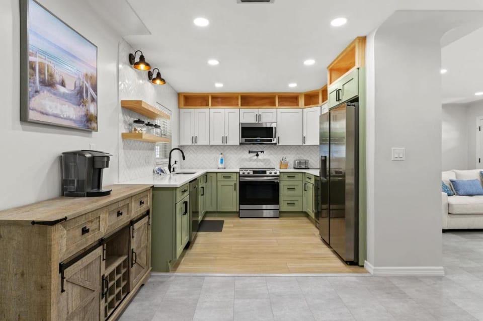 Kitchen or kitchenette