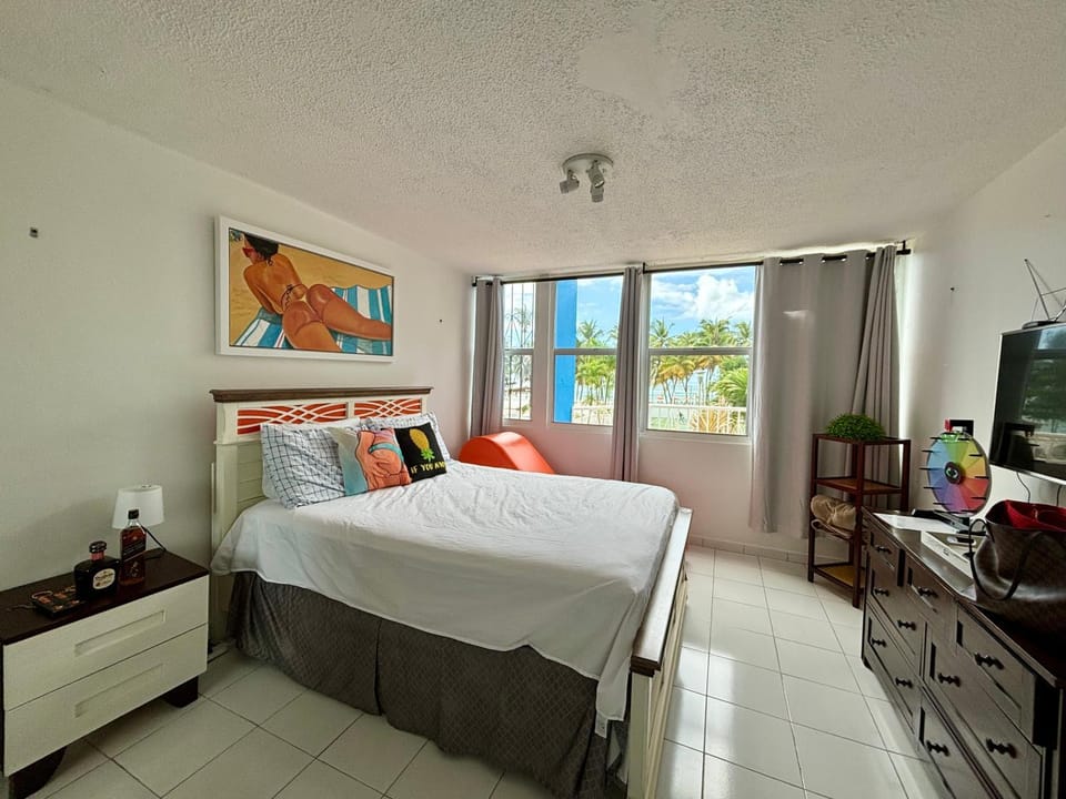 Hobie Beachfront Apartment Isla Verde Apartment in Carolina