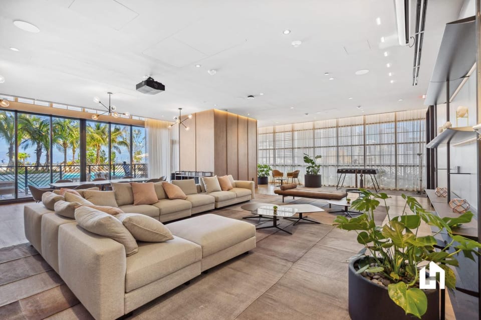 Property building, Internal: Not applicable to any particular room