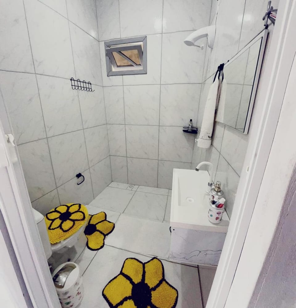Shower, Bathroom, towels