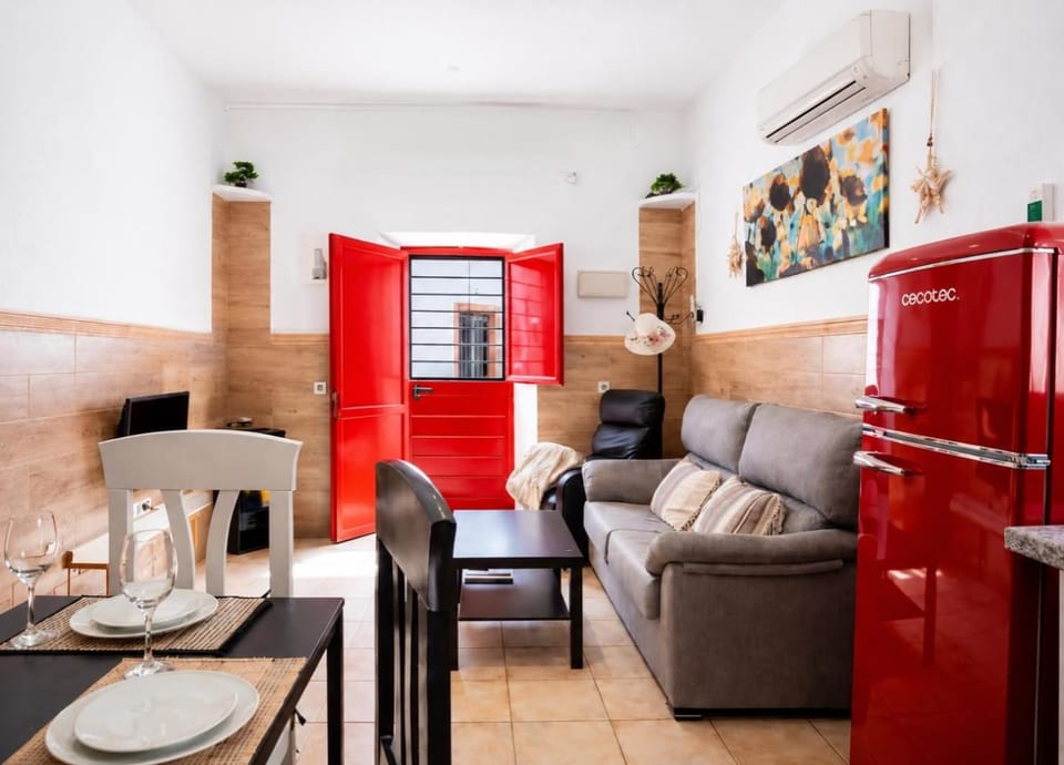 Restaurant/places to eat, Day, Night, Winter, Summer, TV and multimedia, Kitchen or kitchenette, Living room, Other, Seating area, Dining area, Autumn, Breakfast, Seasons, Time of day, Location, heating, heating, oven, air conditioner, air conditioner
