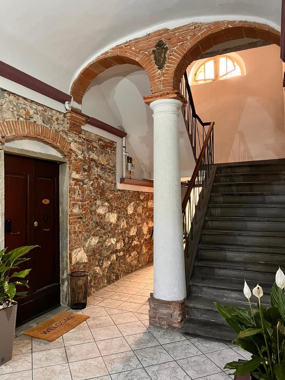 Facade/entrance