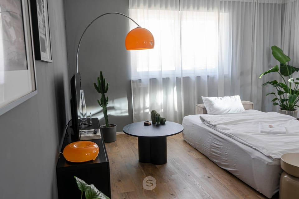 Living room, Photo of the whole room