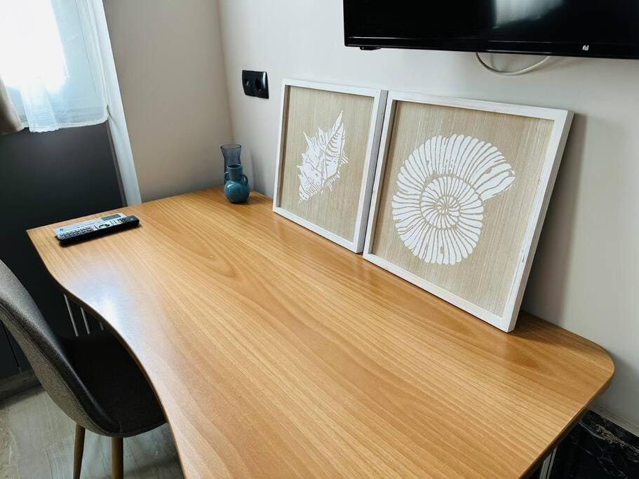 Port Brown Suite 2 Apartment in Pireas