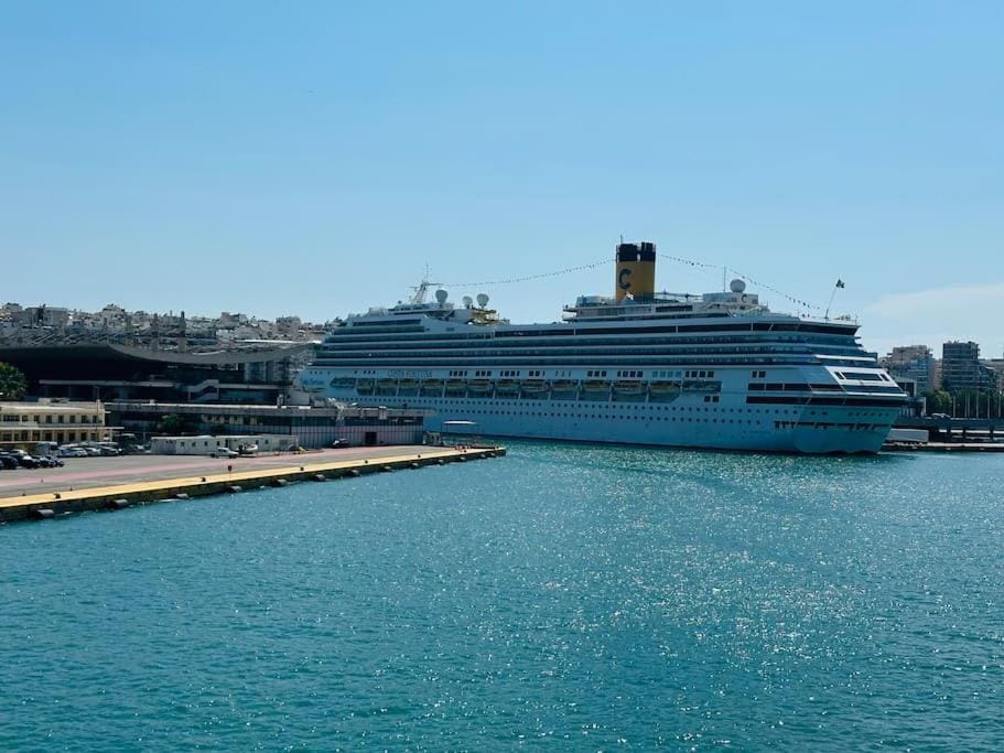 Blue Suite at Piraeus Port Apartment in Pireas
