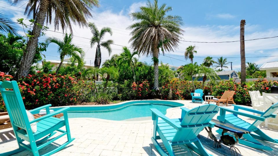 Coastal Cottage House in Anna Maria Island