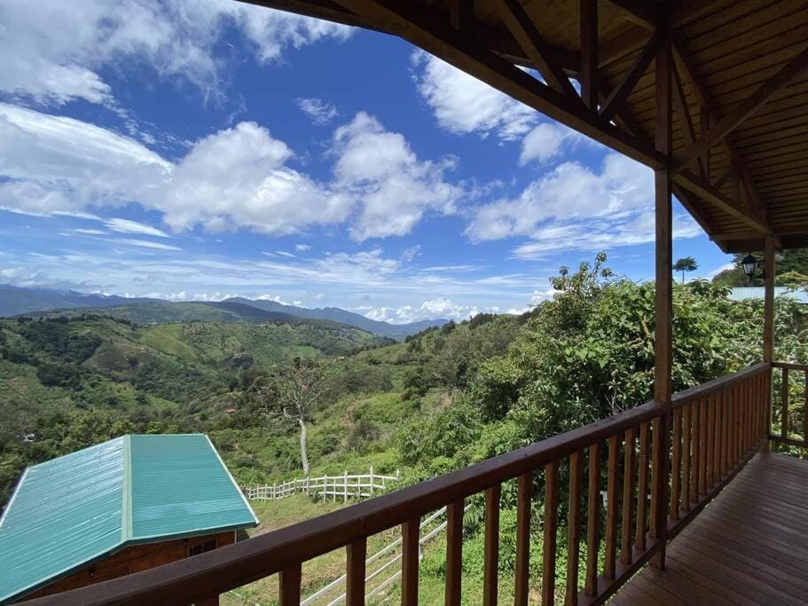 Cabaña Girasoles - CUTE Cabin with Amaizing views! Cabin in San José Province