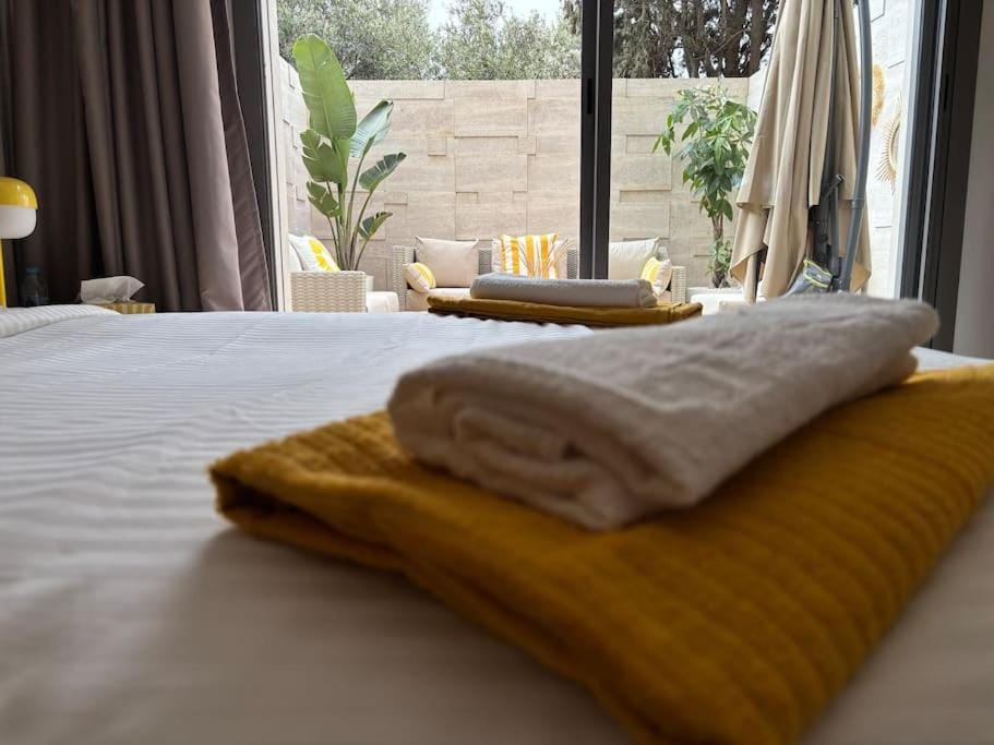 Maya Suites - Appartement Design et Terrasse Privative Apartment in Casablanca