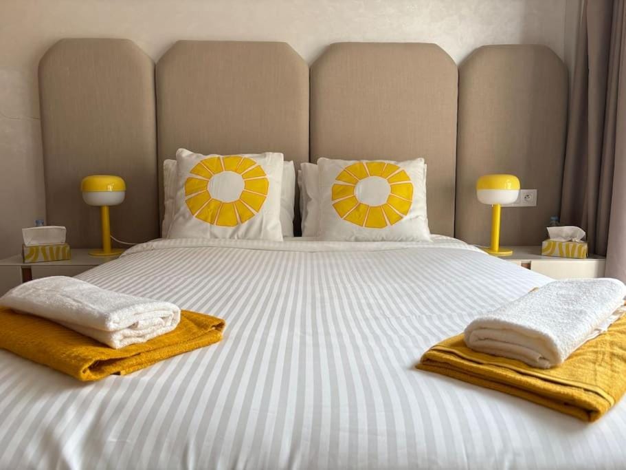 Maya Suites - Appartement Design et Terrasse Privative Apartment in Casablanca