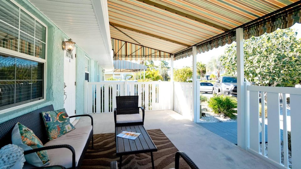 Patio, Seating area