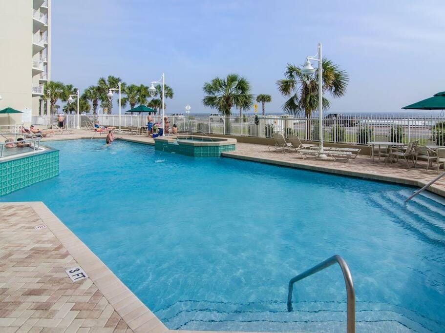 Beachfront Condo with Spectacular Gulf Views Apartment in Miramar Beach