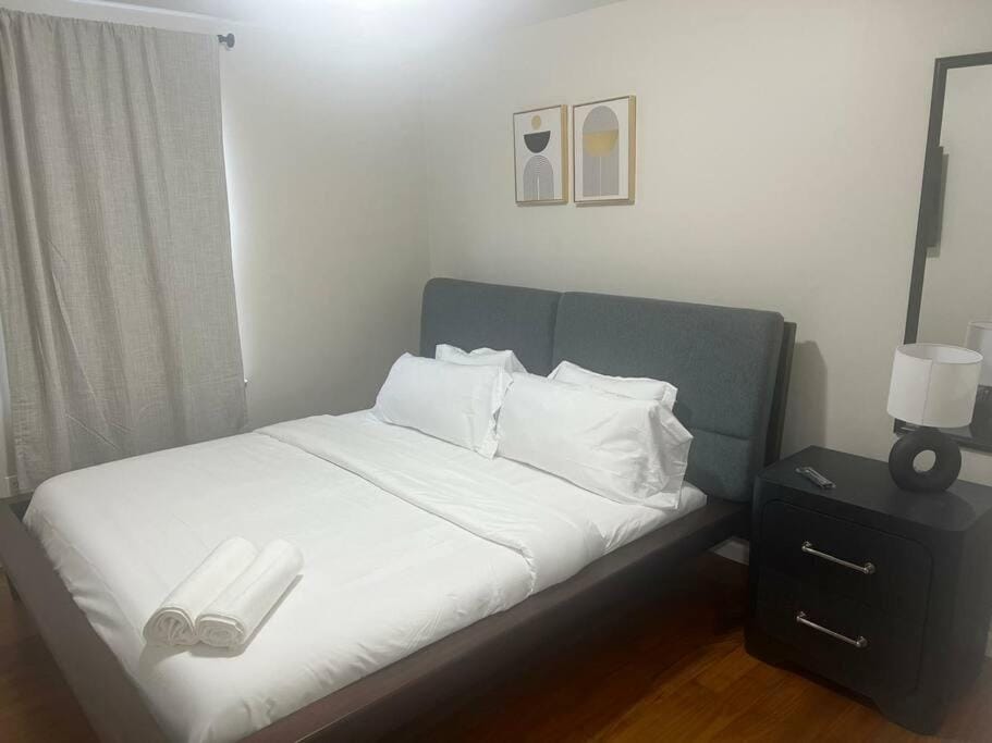 Exquisite 4 Beds Near EWR NYC Apartment in East Orange