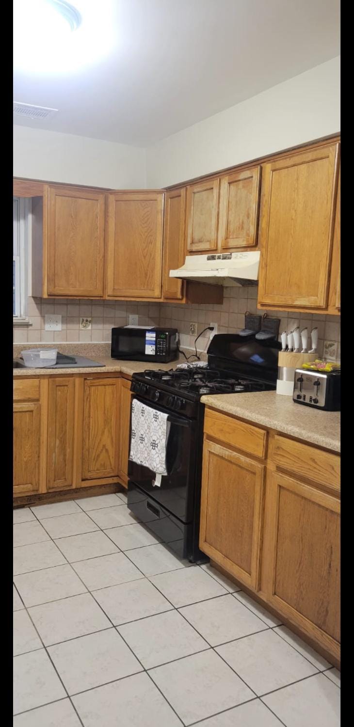 Exquisite 4 Beds Near EWR NYC Apartment in East Orange