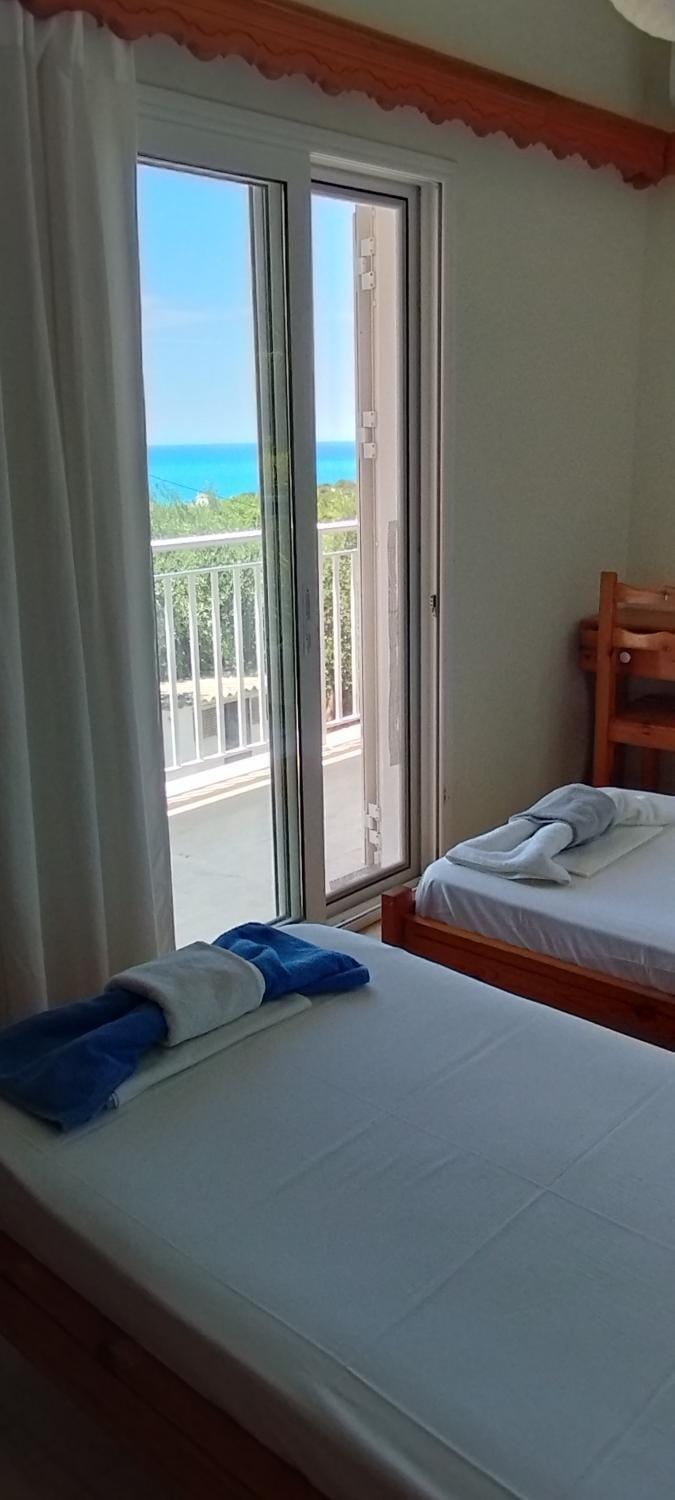 Bed, Natural landscape, View (from property/room), Balcony/Terrace, Photo of the whole room, Bedroom, Sea view, towels