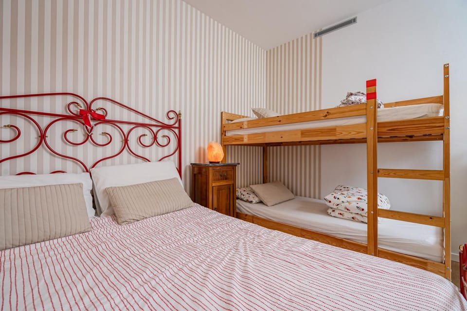 bunk bed