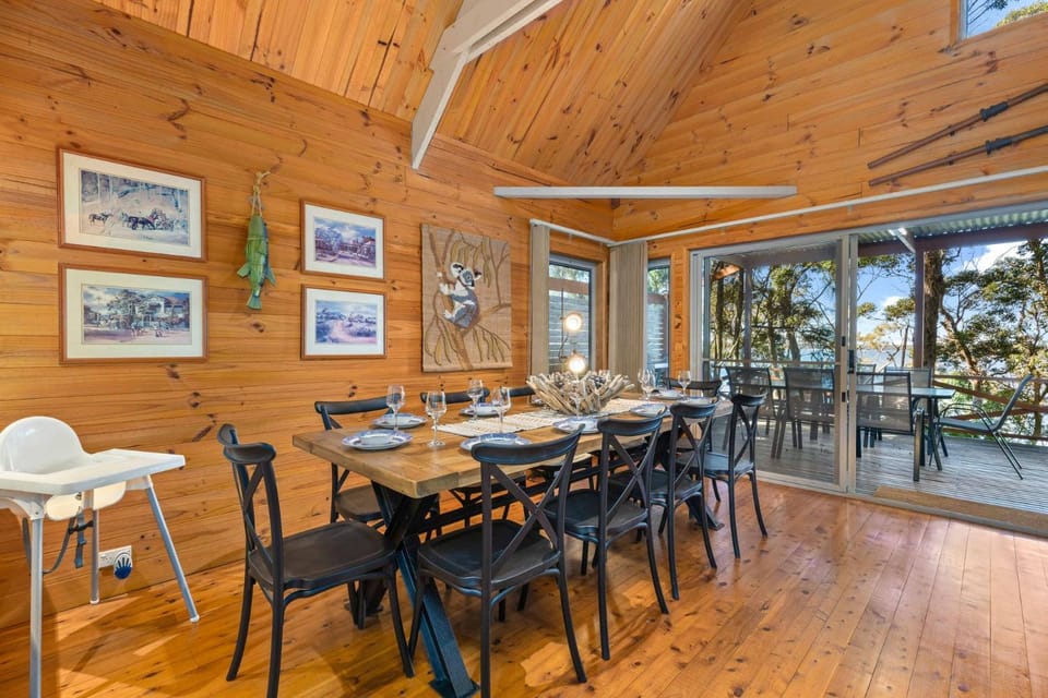 Halcyon on the Basin by Experience Jervis Bay House in Saint Georges Basin