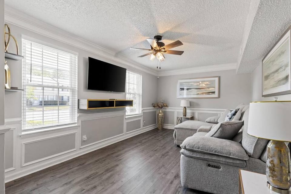 TV and multimedia, Living room, Seating area