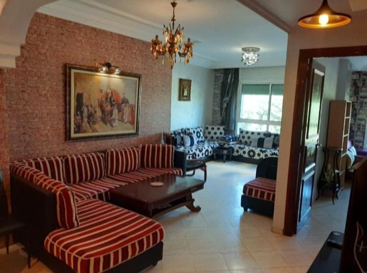 Feels like Home, Nice Apartment with Garden and sea view In city center Close to Beach, High-Speed WI-FI Apartment in Casablanca-Settat