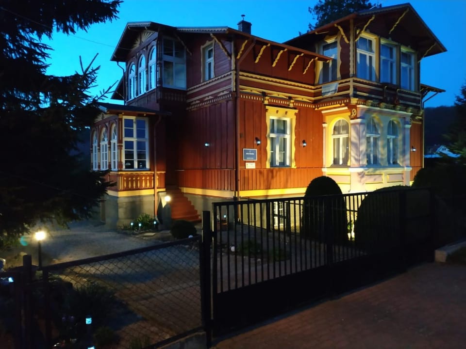 Inner courtyard view