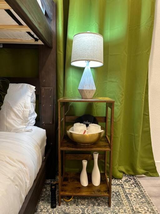 Spectacular Sleeps 7 NR Big Tex Apartment in Dallas