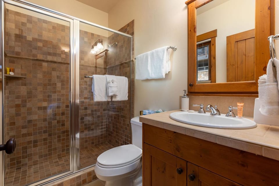 Shower, Toilet, Bathroom