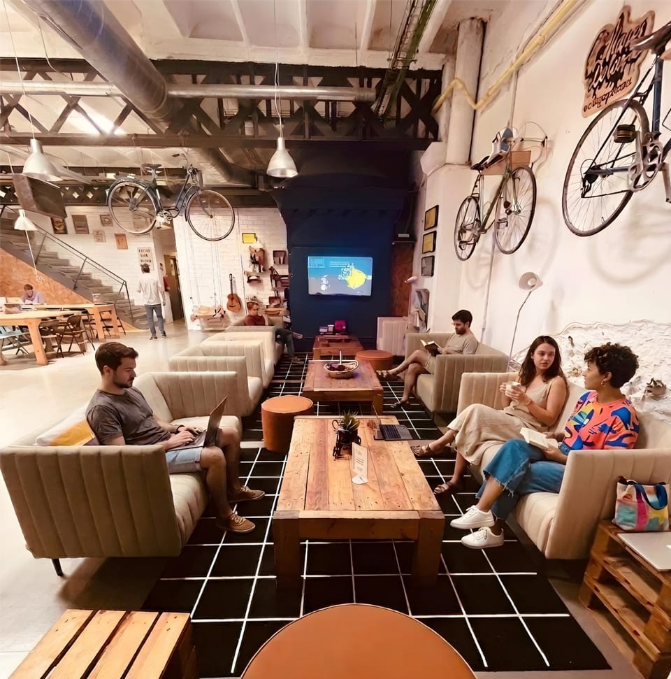 Communal lounge/ TV room