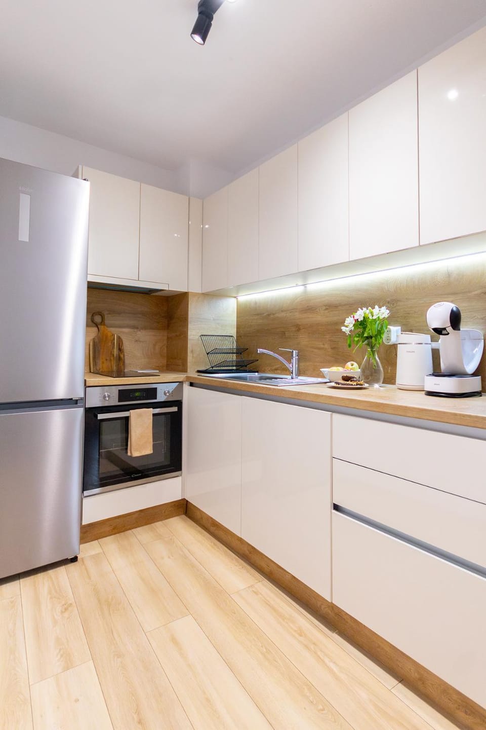 Coffee/tea facilities, kitchen