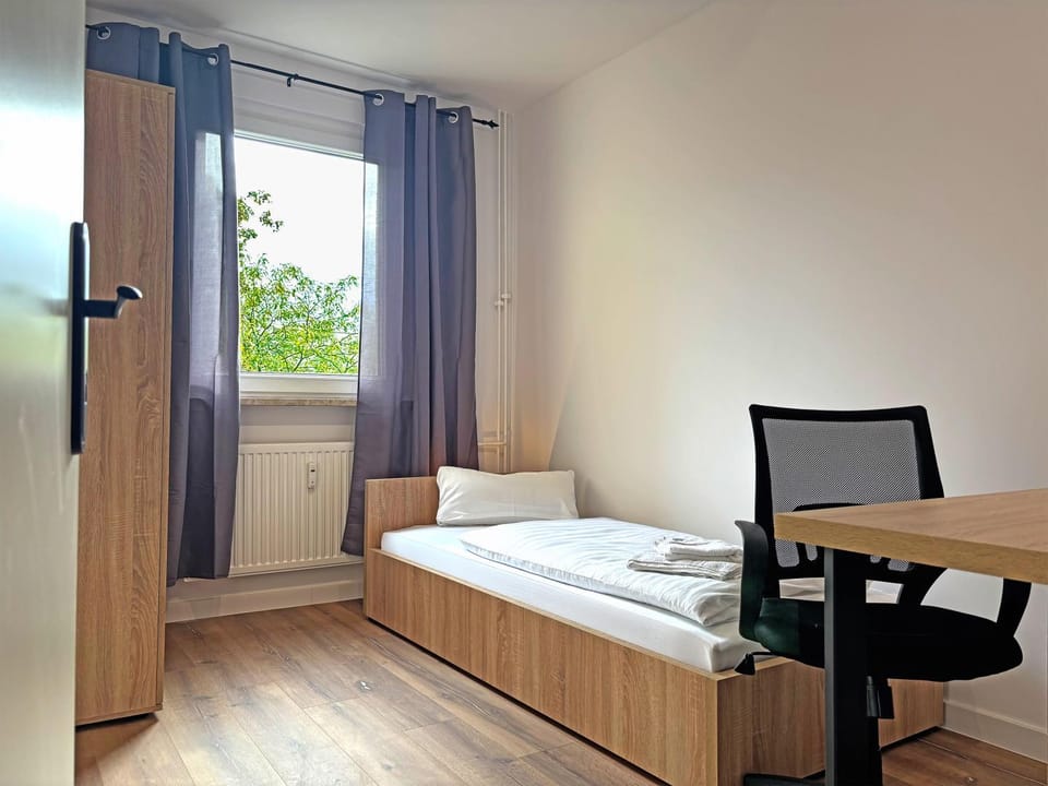 Bed, Photo of the whole room, Bedroom, wardrobe