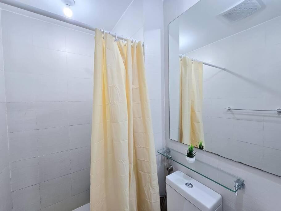 Citispace 1BR Condotel Suite at Azure Urban Resort Near Airport #AZ06A Apartment in Paranaque