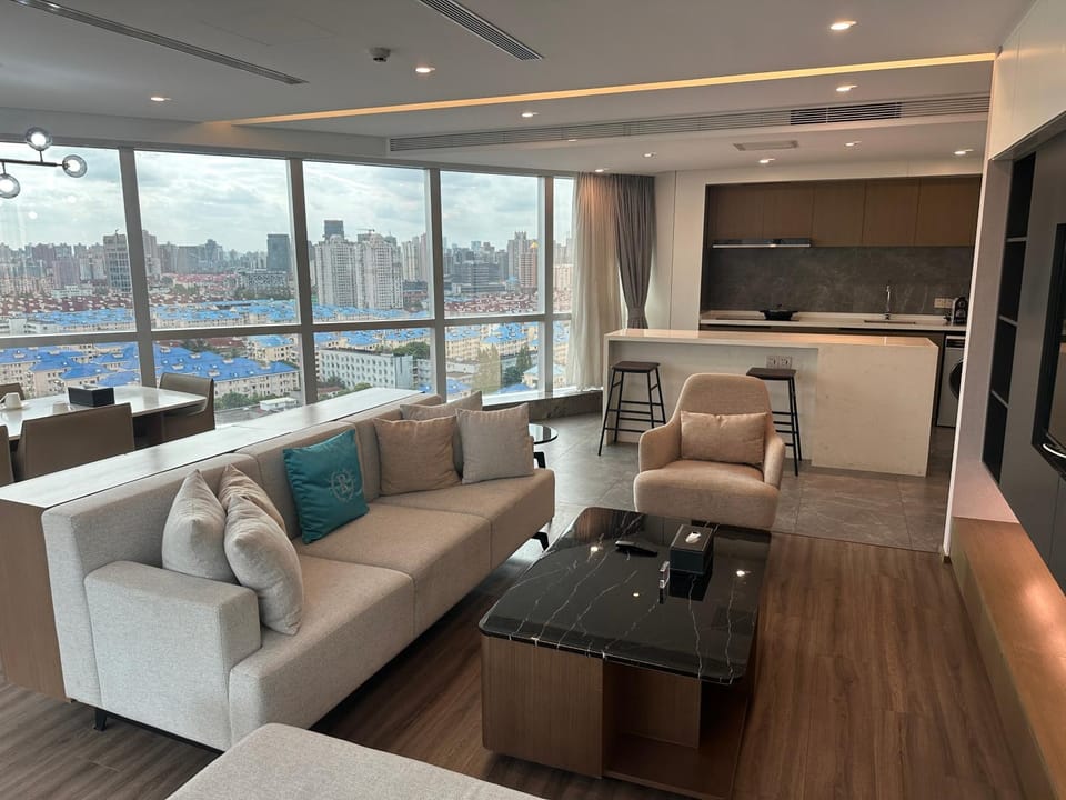 TV and multimedia, View (from property/room), View (from property/room), Living room, Seating area, air conditioner