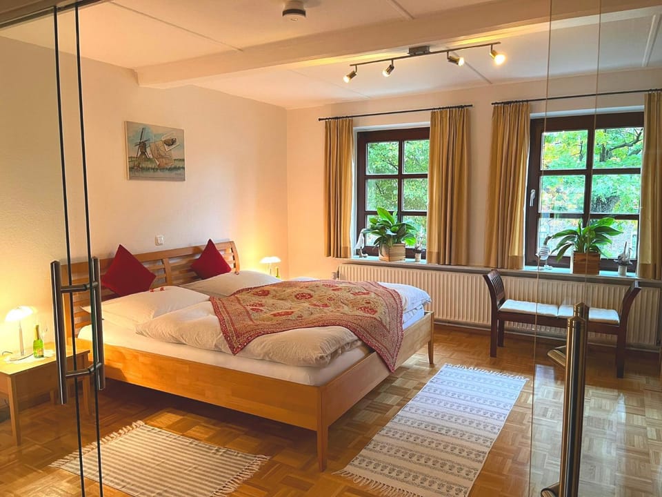 Bed, Photo of the whole room, Bedroom
