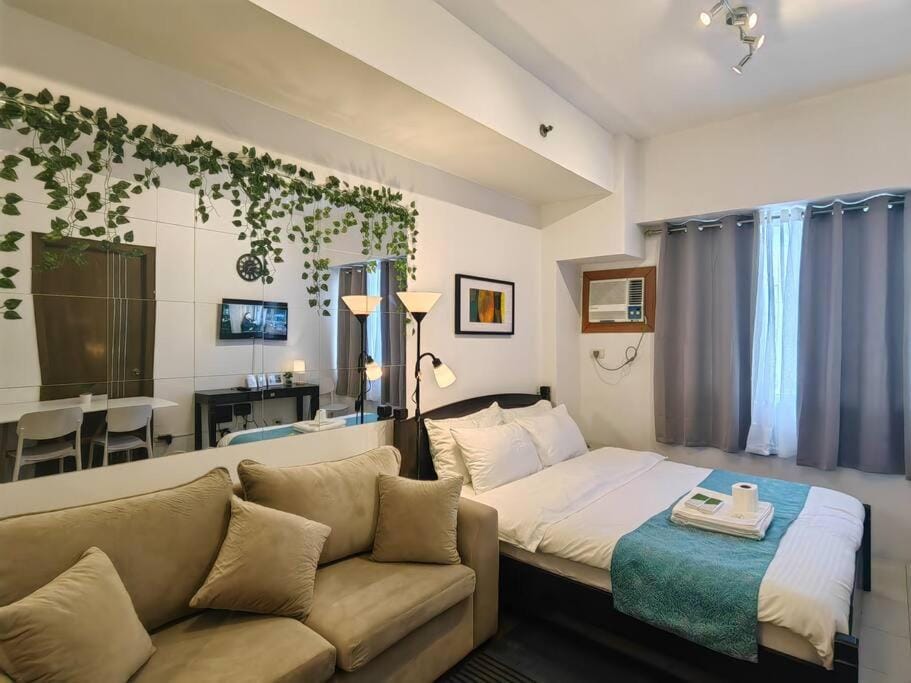 Citispace 1BR Condotel Suite at Ridgewood Towers Near BGC Airport #RW15A Apartment in Makati