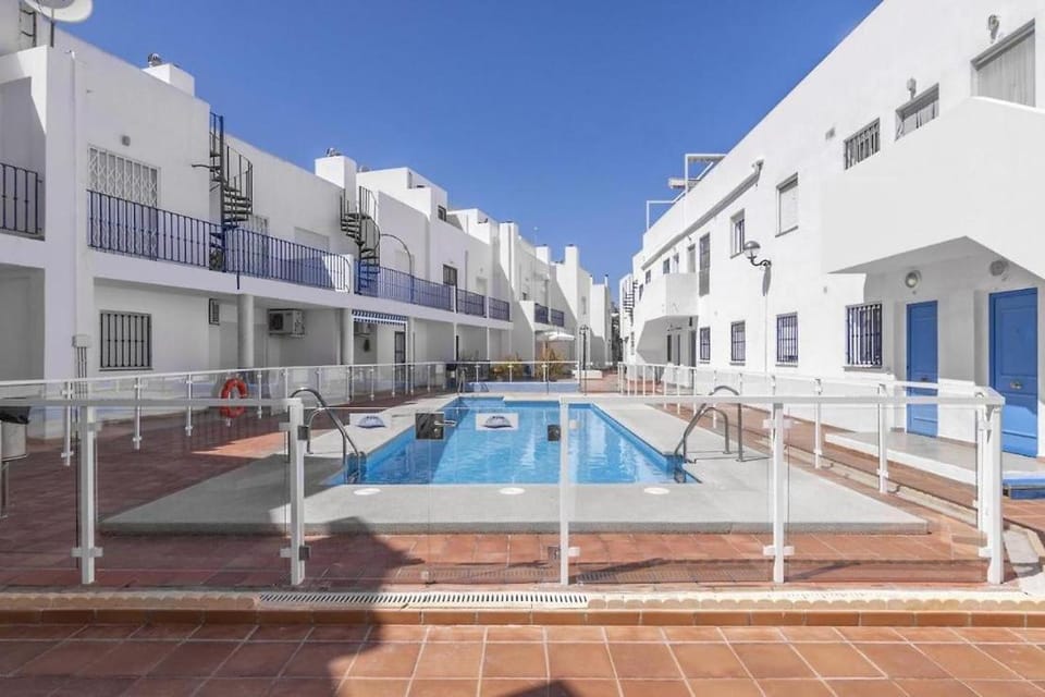 Day, Pool view, Swimming pool