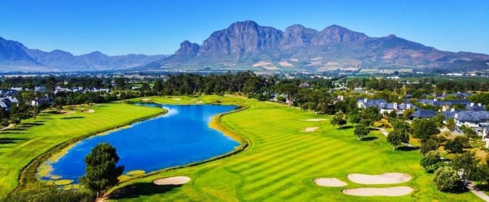 Luxury Villa 712 Pearl Valley Golf Estate Apartment in Cape Town