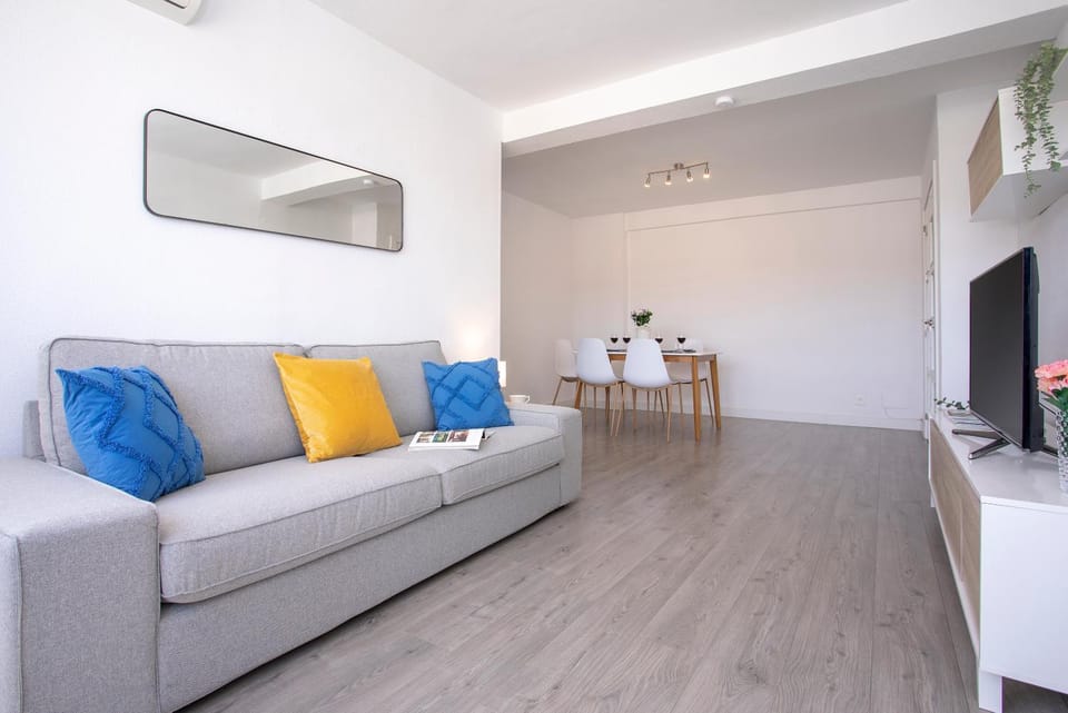 Living room, air conditioner