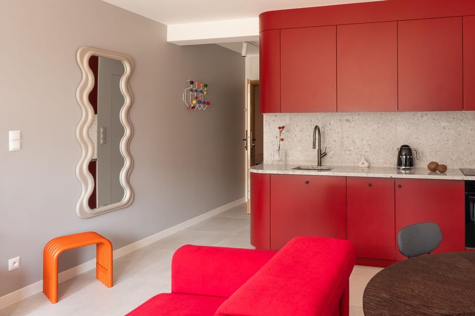 Kitchen or kitchenette, Living room, Seating area
