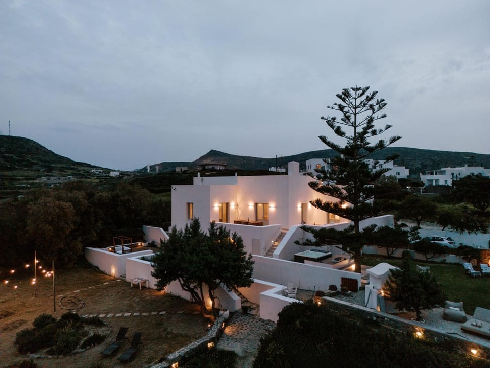 Eos Milos House House in Pollonia