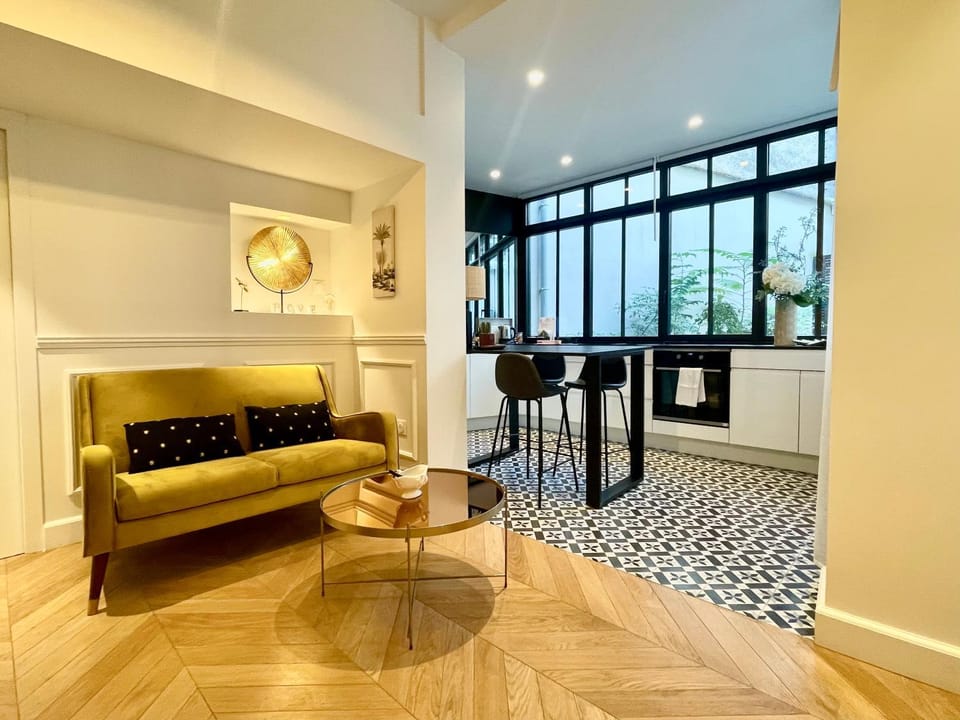 Appartements de charme du Général Leclerc - Place d'Erlon - Hypercentre - Gare - Reims Apartment in Reims