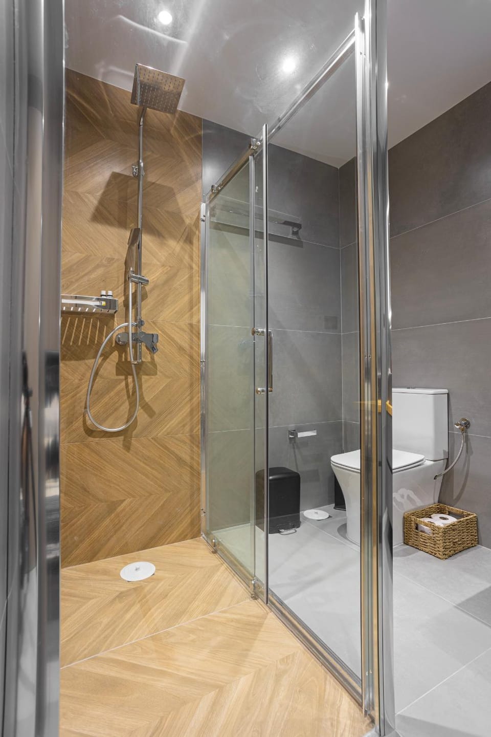 Shower, Toilet, Bathroom