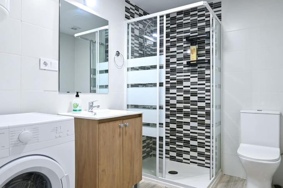 Shower, Bathroom, washing machine
