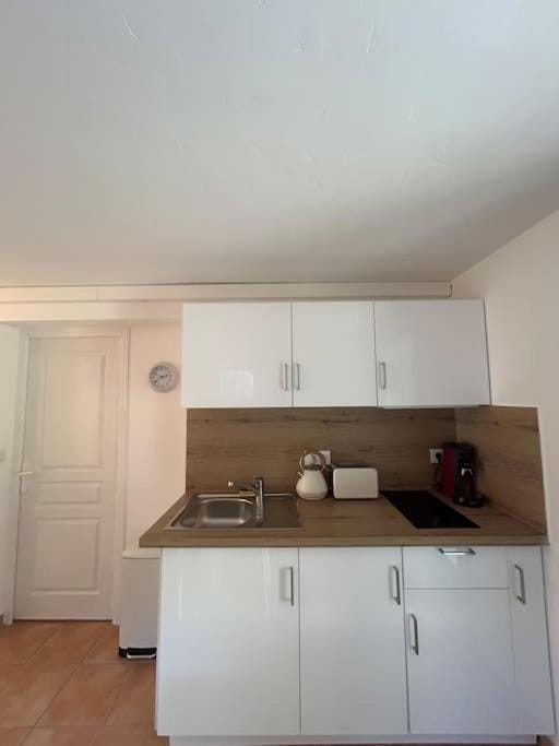 Très joli appartement Saint-Raphaël Apartment in Saint-Raphael