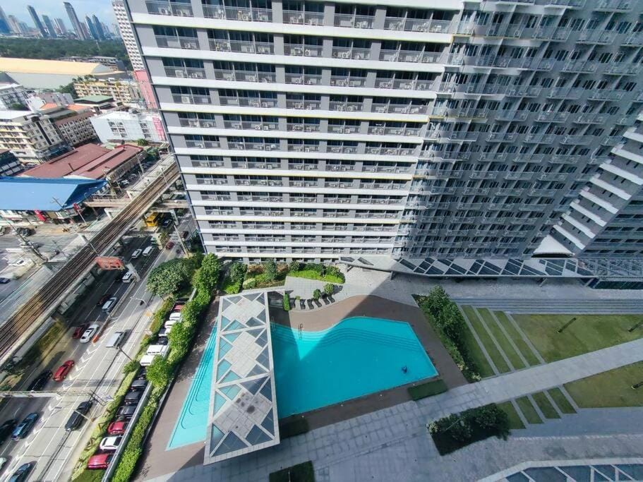1BR Condotel with Balcony at FAME Residences #FM53 Apartment in Mandaluyong