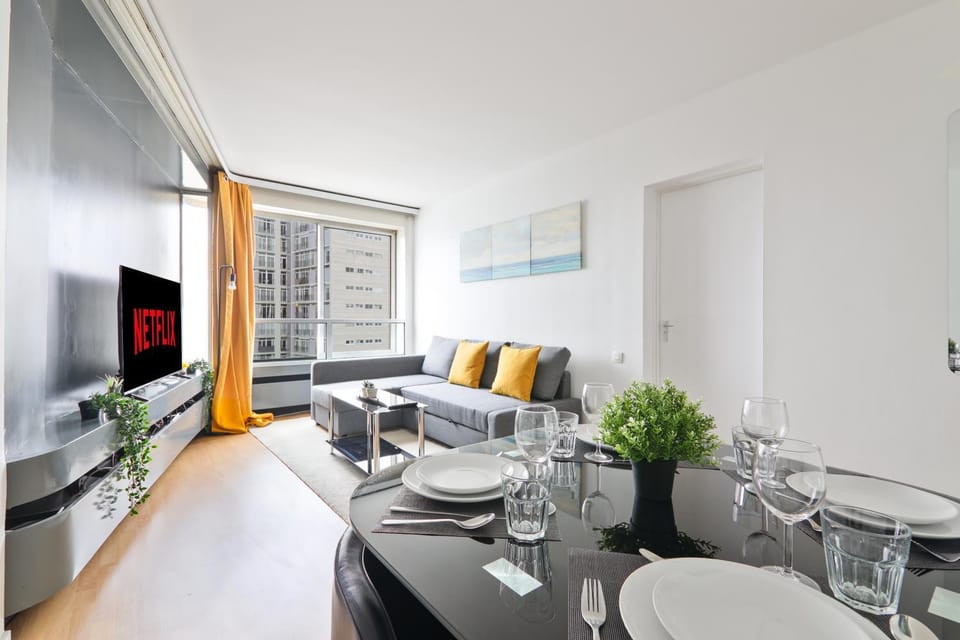 Appartement Quartier Tour Eiffel 5 Free Netflix Apartment in Paris
