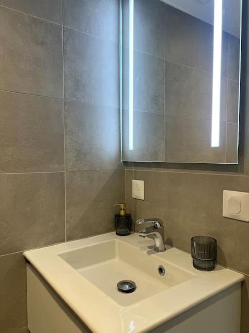 Le Saint-Rock & Roll - Le Corner Montpellier Apartment in Montpellier