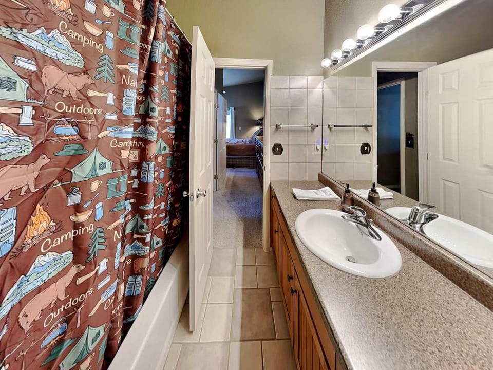 Shower, Bathroom, Bath, towels