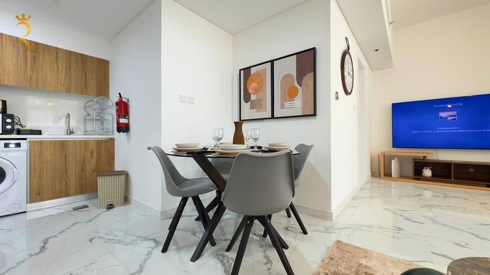 Living room, Dining area