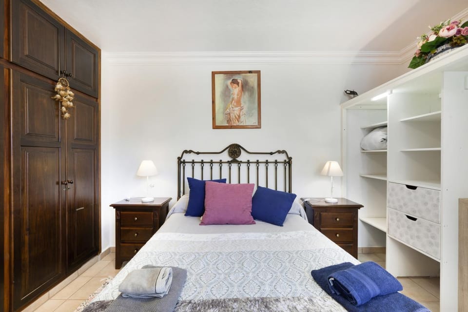 Living room, Bedroom