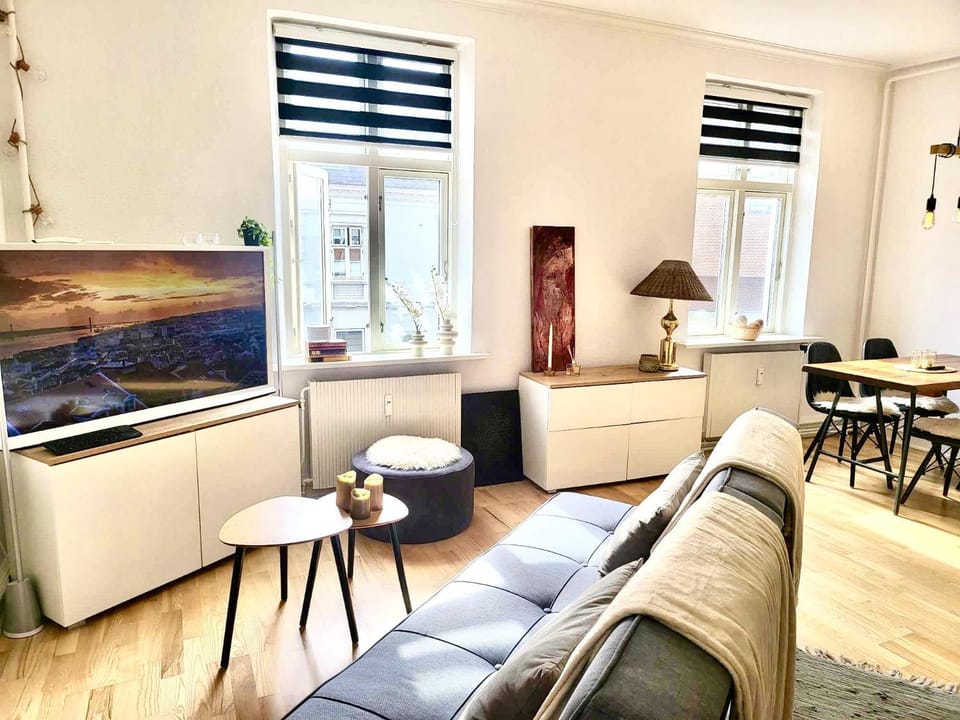 Communal lounge/ TV room, Living room