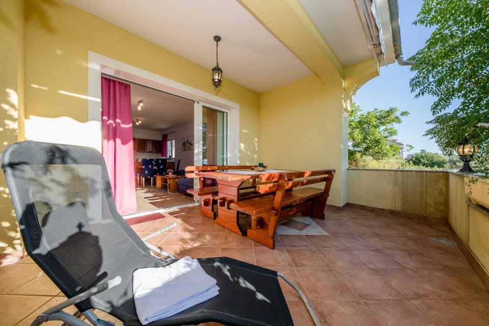 Apartment Marisol Barbat Apartment in Lika-Senj County