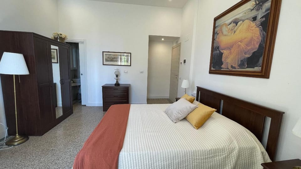 Villa Nanni - Camera Anfiteatro a pochi passi dalle Mura con parcheggio Villa in Capannori